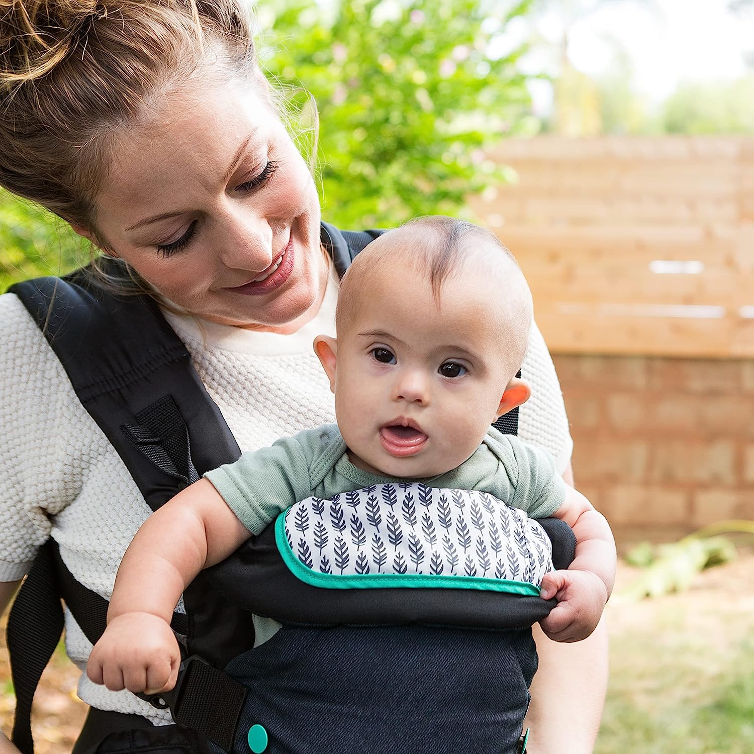 Advanced 4-in-1 Carrier - Ergonomic, convertible, face-in and face-out front and back carry for newborns and older babies 8-32 lbs