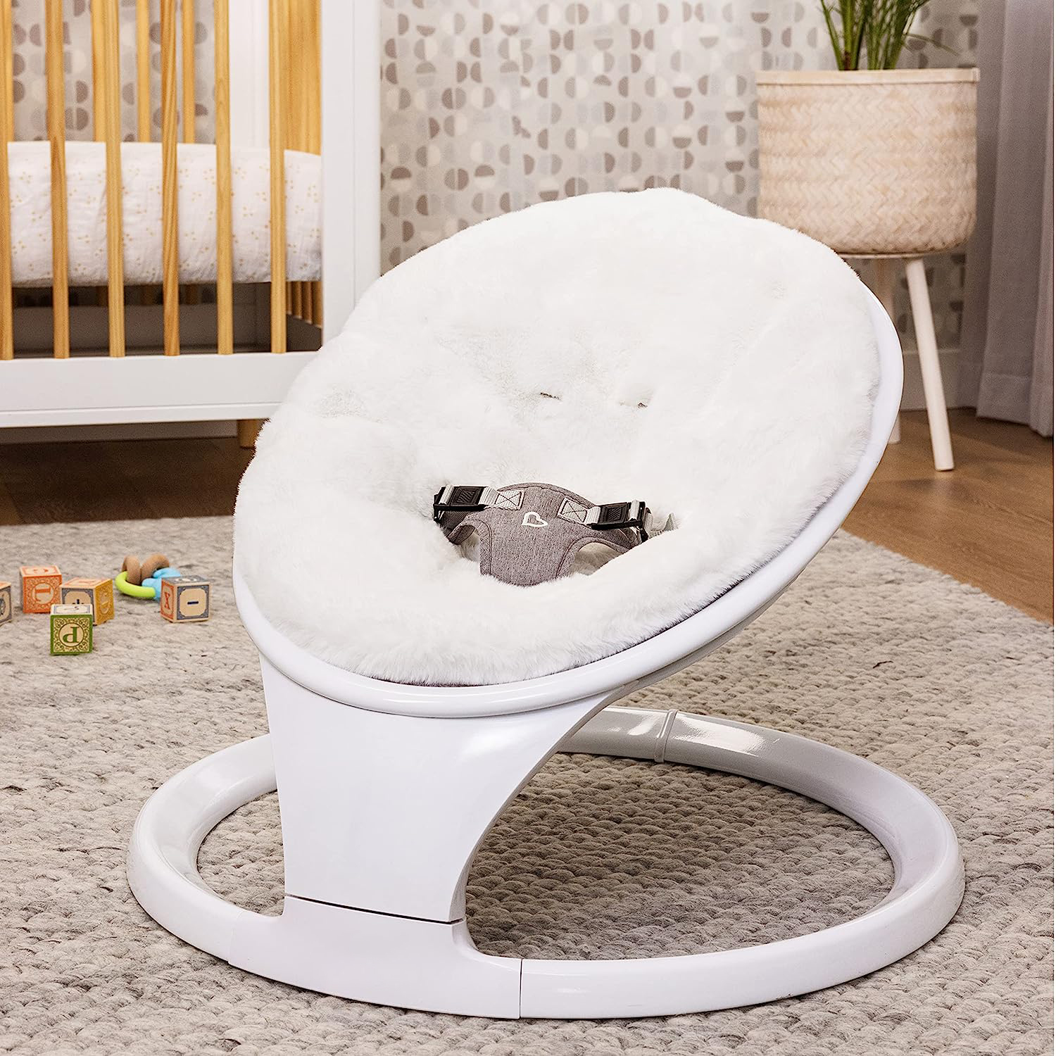 Bluetooth Enabled Lightweight Baby Swing with Natural Sway in 5 Ranges of Motion, Includes Remote Control