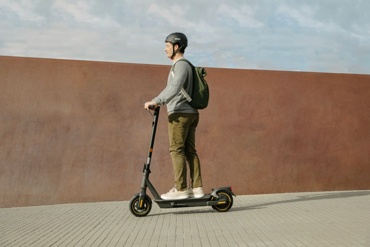 Ninebot KickScooter MAX G2 E Powered by Segway